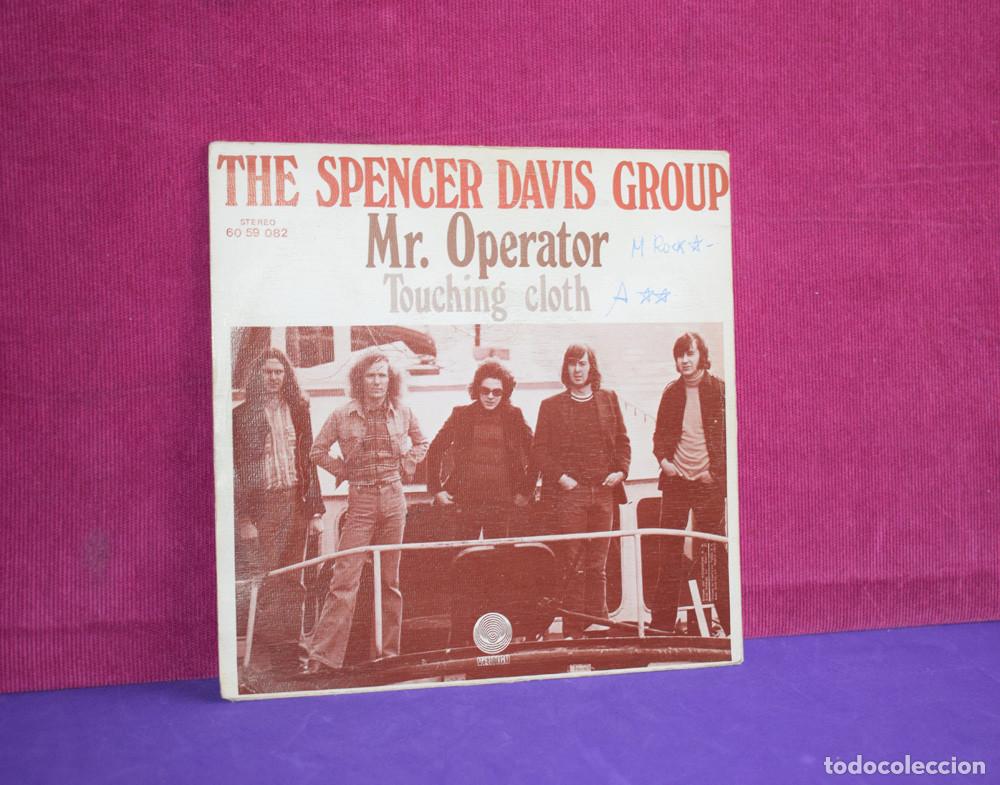 Discos de vinilo: The Spencer Davis Group &ndash; Mr. Operator / Touching Cloth - SINGLE 1973 - Foto 3