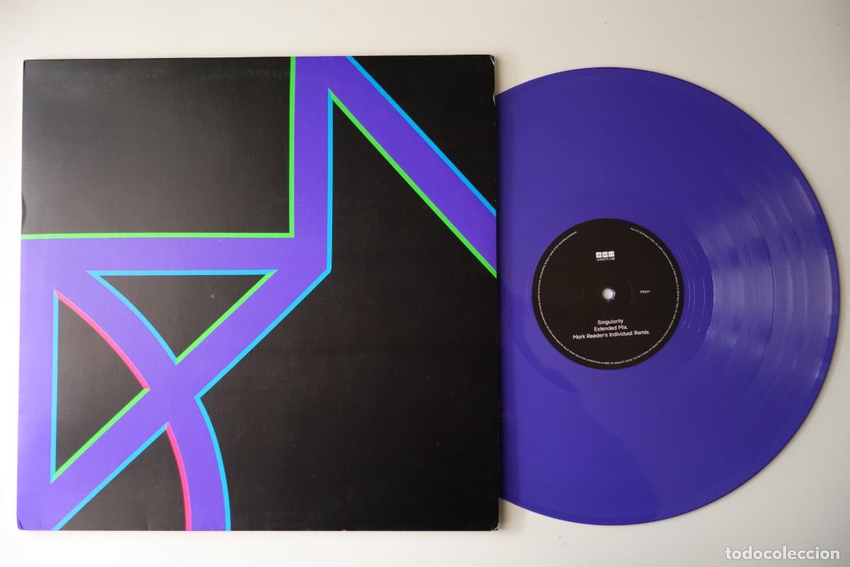 Discos de vinilo: NEW ORDER: Singularity. ED. LIMITADA MAXISINGLE 12&rdquo; VINILO MORADO. - Foto 1