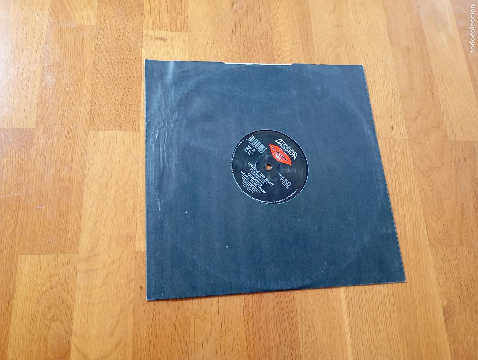 Discos de vinilo: Quantize Featuring Jackie Lowry / Quantize Featuring Damien Paule &ndash; Because The Night / Instant Love - Foto 1