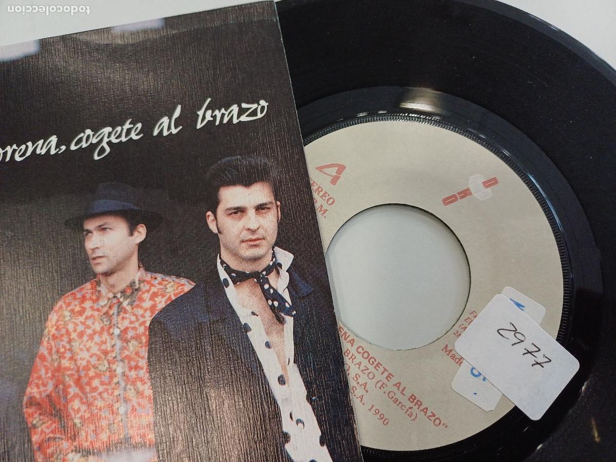 Discos de vinilo: REY DE COPAS/MORENA,COGETE AL BRAZO/SINGLE. - Foto 2