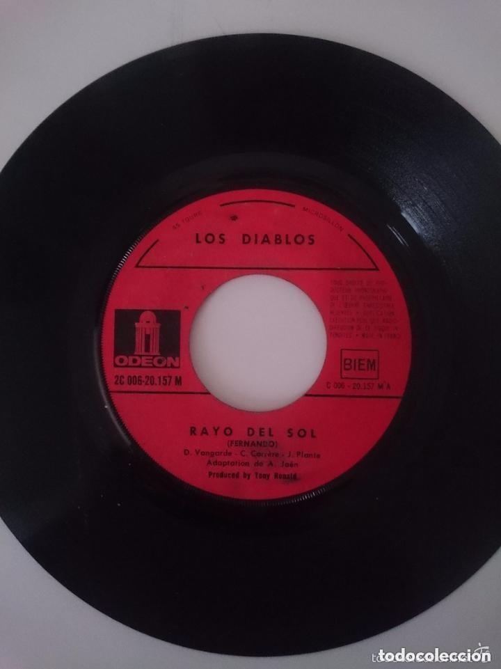 Discos de vinilo: LOS DIABLOS - RAYO DEL SOL - UNA MA&Ntilde;ANA - ODEON - Foto 2