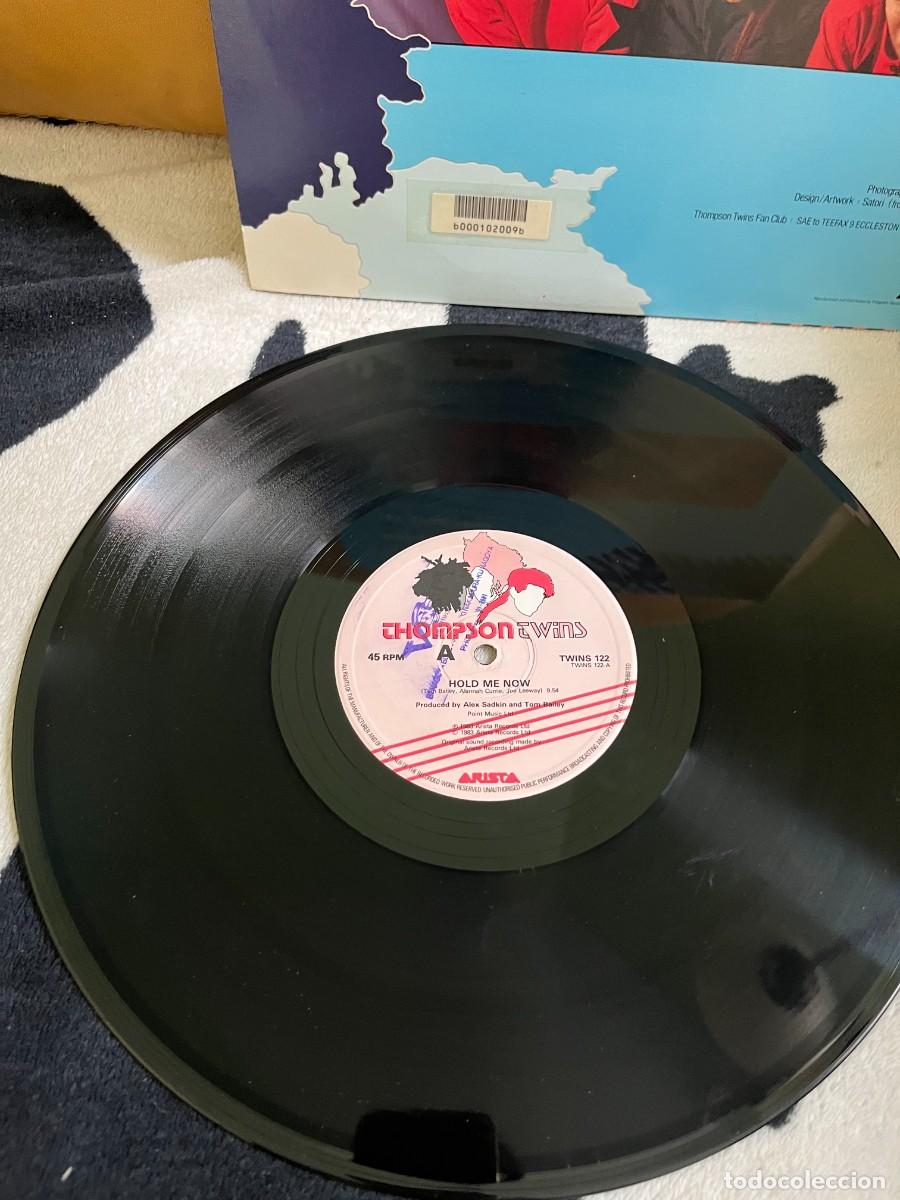 Discos de vinilo: Thompson Twins Hold Me Now - Foto 3