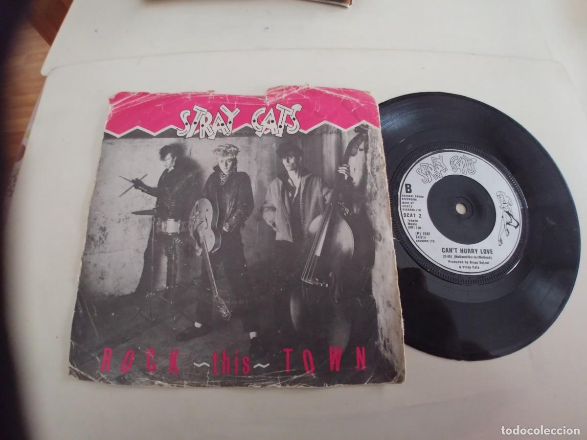 Discos de vinilo: STRAY CATS-SINGLE ROCK THIS TOWN - Foto 1