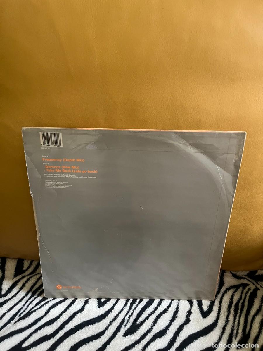 Discos de vinilo: Rhythmatic Frequency / Demons / Take Me Back - Foto 3
