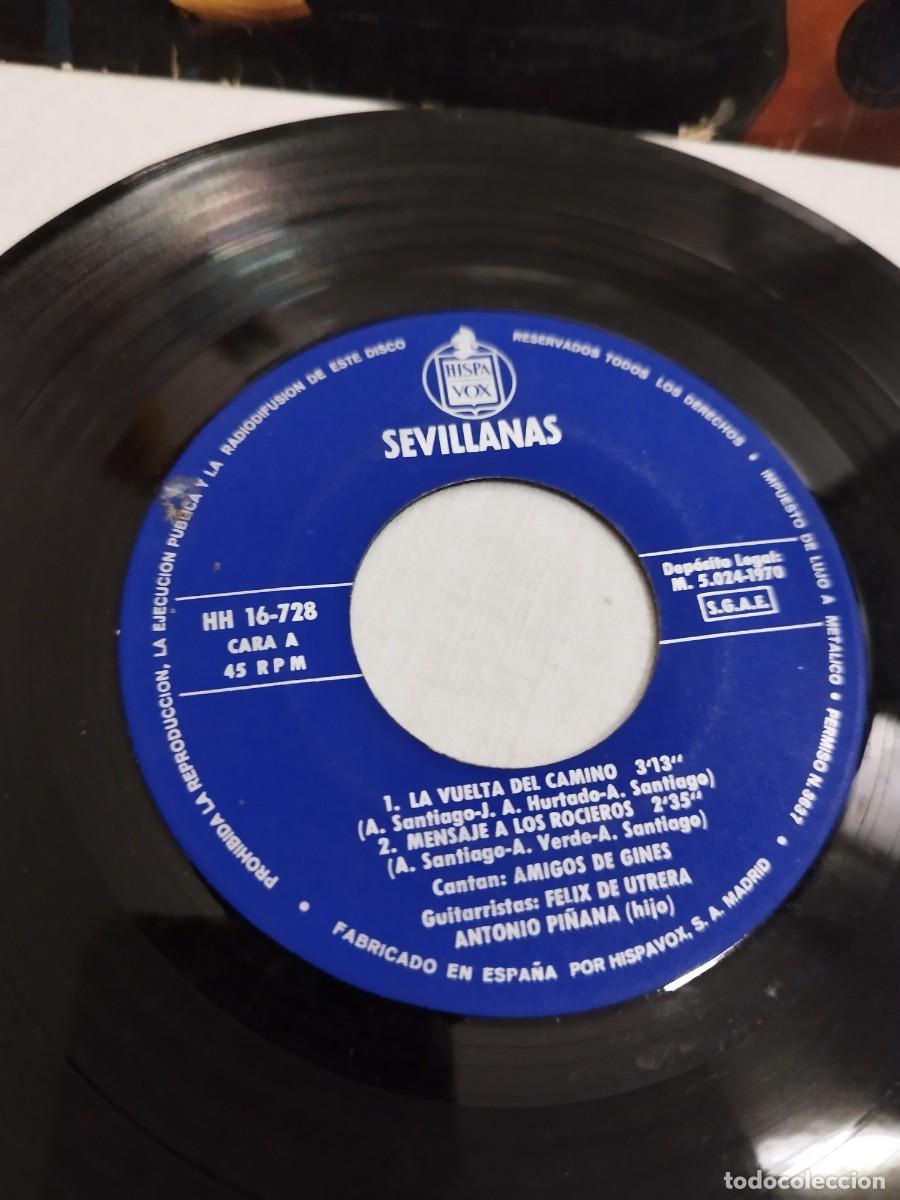 Discos de vinilo: Amigos de Gines, sevillanas. Single 7&rdquo;. - Foto 2