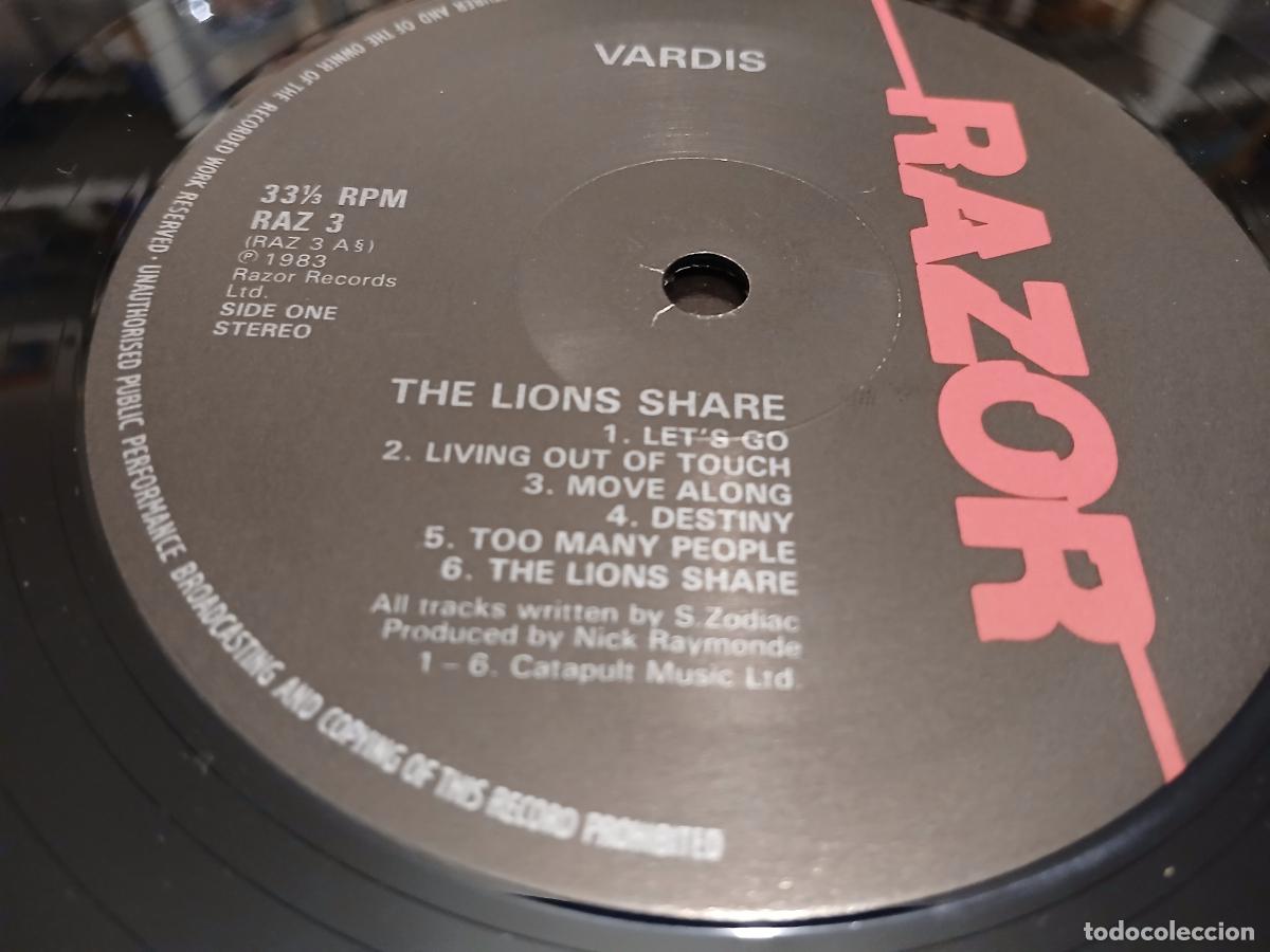 Discos de vinilo: VARDIS -THE LIONS SHARE- (1983) LP DISCO VINILO - Foto 3