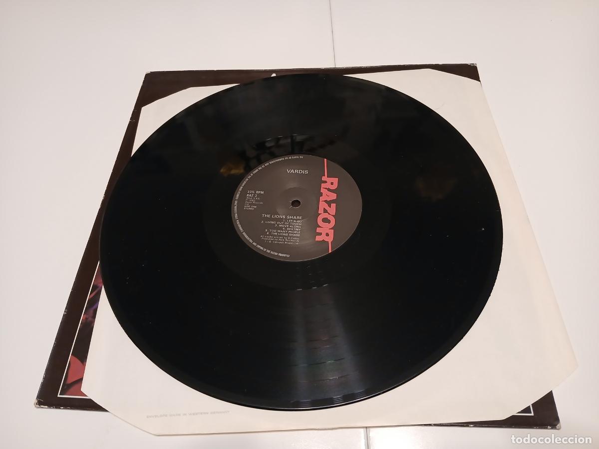 Discos de vinilo: VARDIS -THE LIONS SHARE- (1983) LP DISCO VINILO - Foto 4