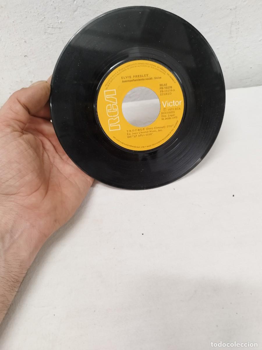 Discos de vinilo: Elvis Presley, Trouble. Single sin caratula. - Foto 1