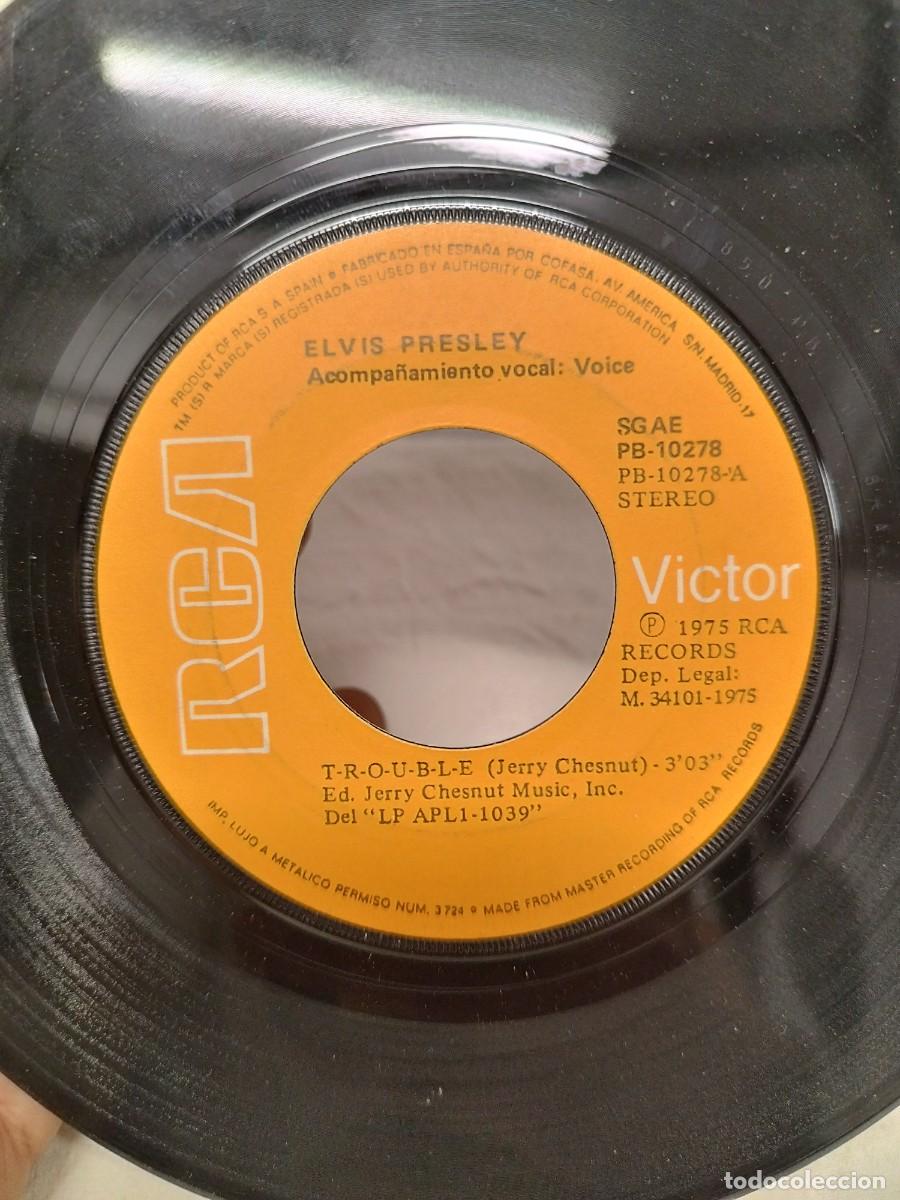 Discos de vinilo: Elvis Presley, Trouble. Single sin caratula. - Foto 2