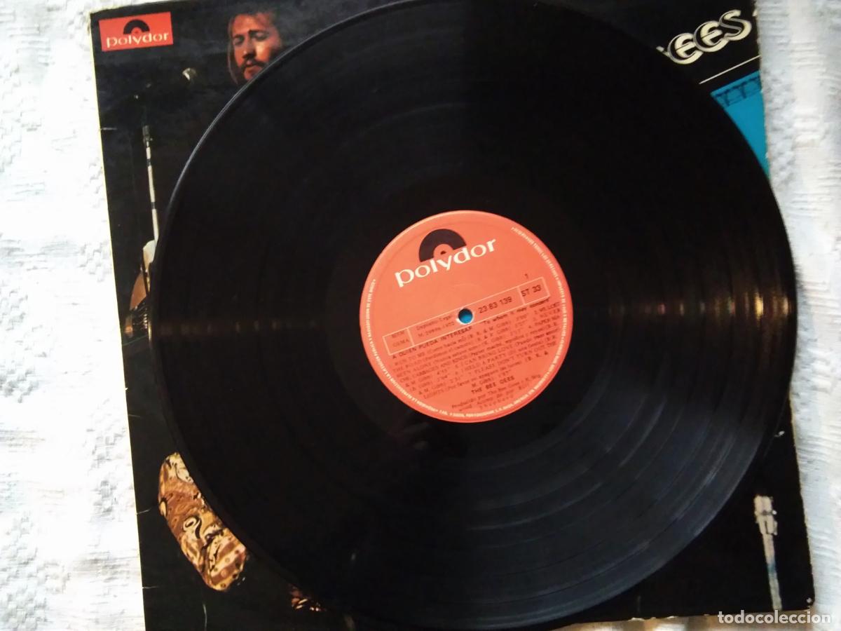 Discos de vinilo: LP BEE GEES A QUIEN PUEDA INTERESAR - Foto 4