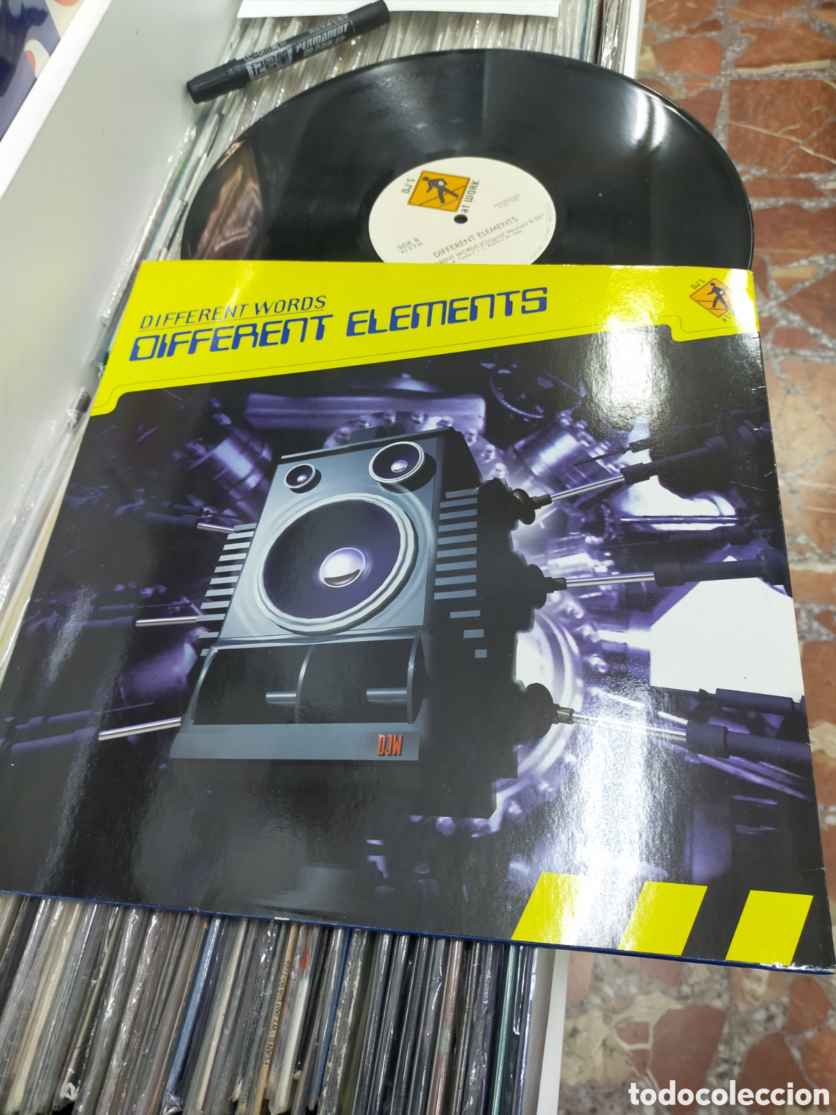 Discos de vinilo: Different elements maxi different words Espa&ntilde;a 1998 - Foto 1