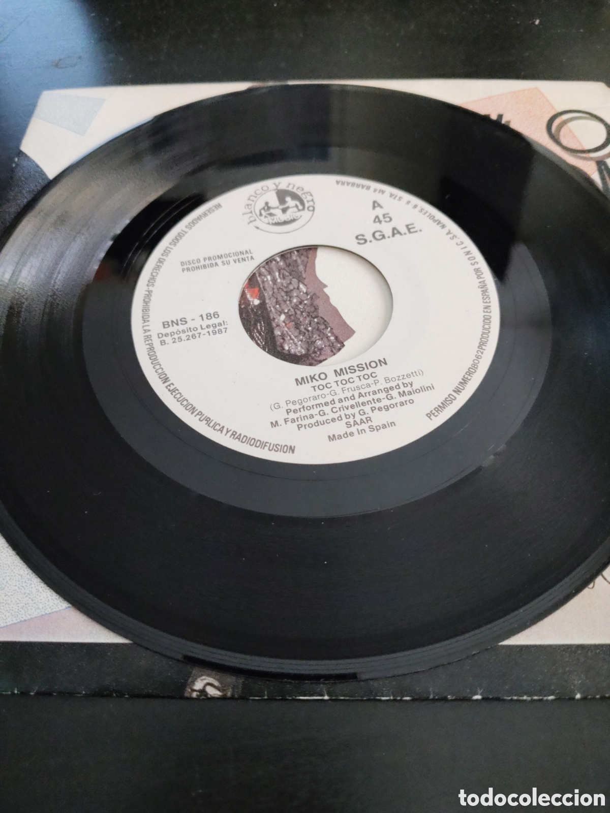 Discos de vinilo: Miko Mission&nbsp;&ndash;&nbsp;Toc Toc Toc. Vinilo 7&rdquo; single promo 1987 Espa&ntilde;a - Foto 4