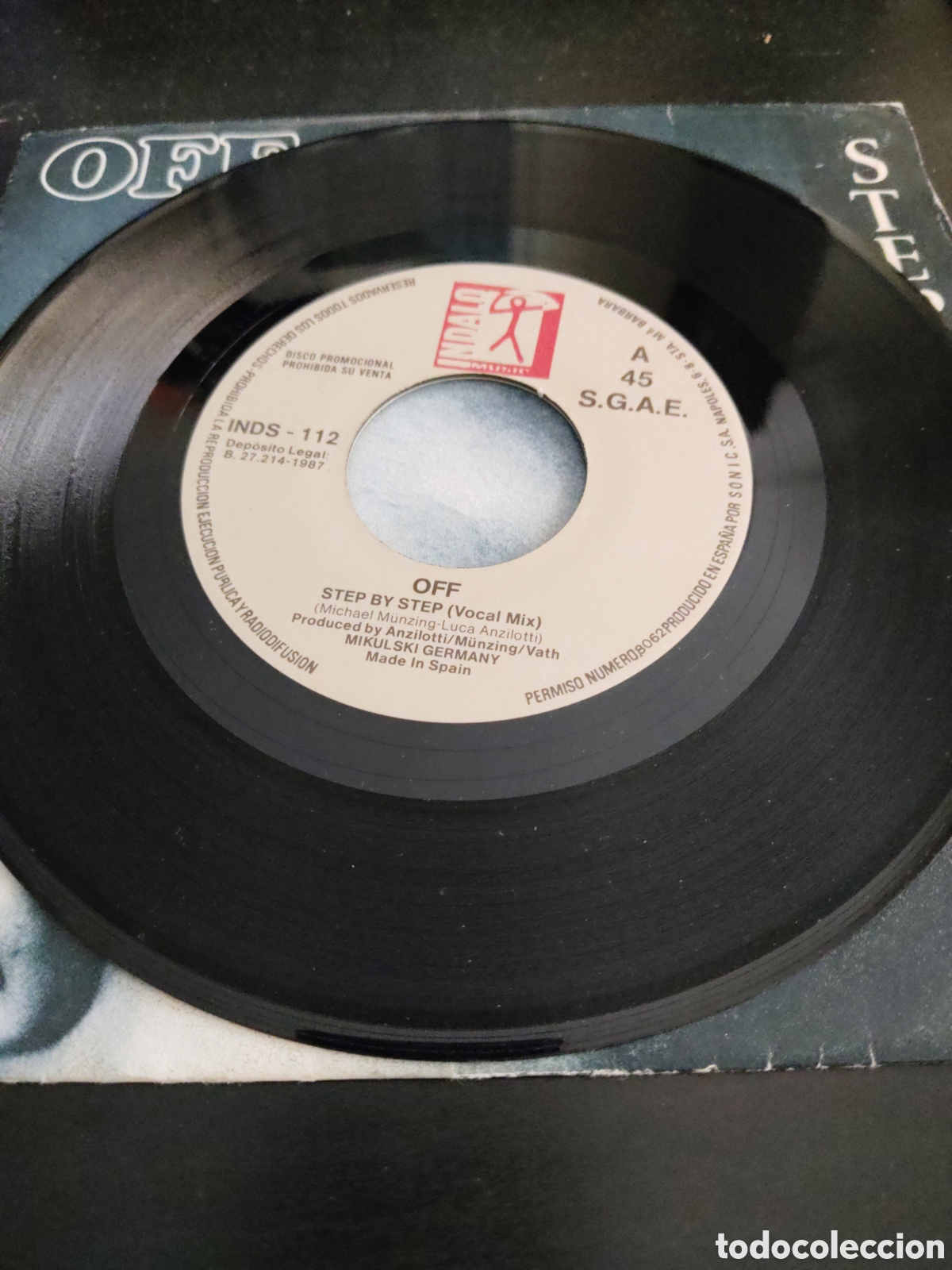Discos de vinilo: Off&nbsp;&ndash;&nbsp;Step By Step. Vinilo 7&rdquo; single promo 1987 Espa&ntilde;a - Foto 3