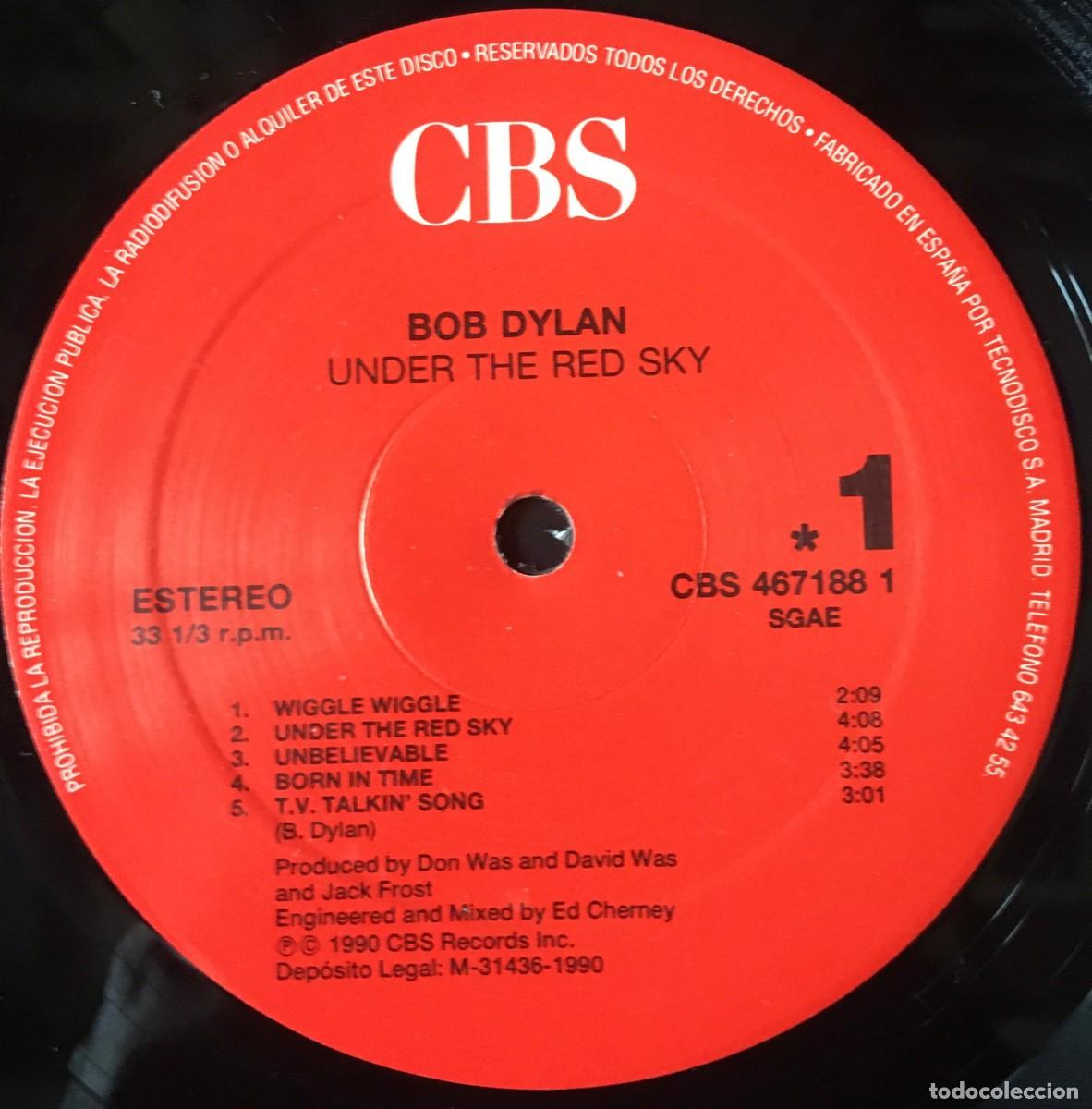 Discos de vinilo: BOB DYLAN - UNDER THE RED SKY, LP edic Spain 1990 - Foto 2