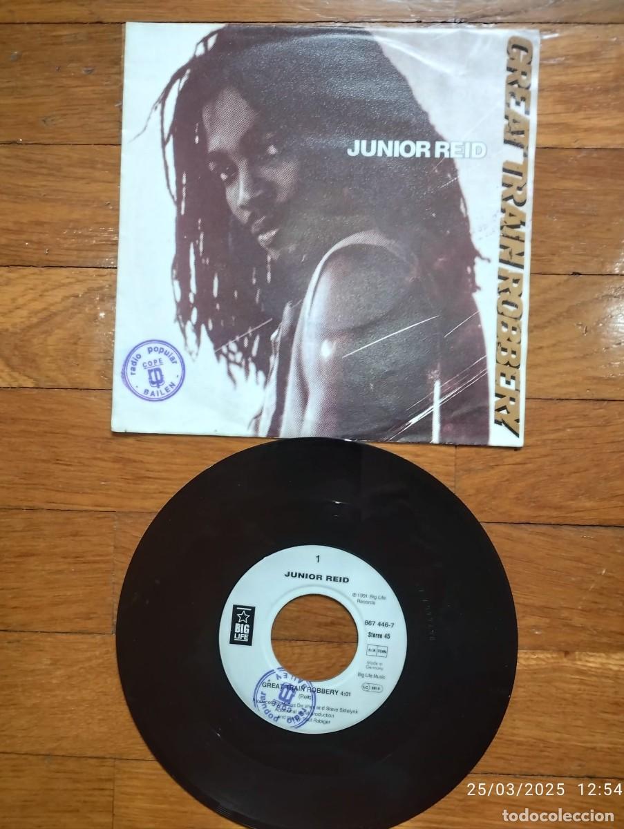 Discos de vinilo: SINGLE - JUNIOR REID - GREAT TRAIN ROBBERY _ 1991 - Foto 1