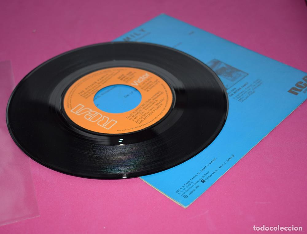 Discos de vinilo: RITCHIE FAMILY - DANCE WITH ME - SINGLE 1975 - Foto 5