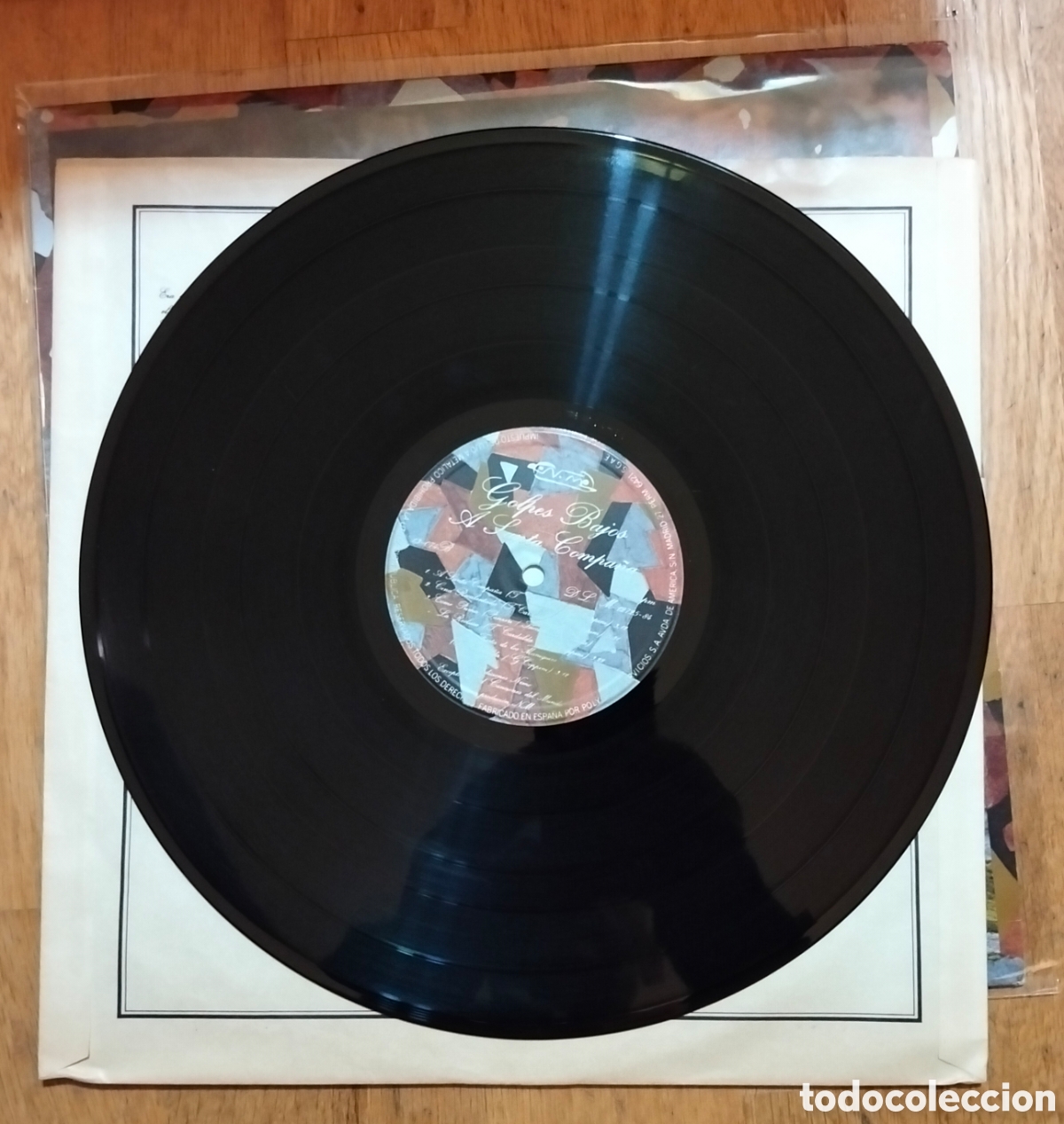 Discos de vinilo: GOLPES BAJOS &rdquo;A SANTA COMPA&Ntilde;A&rdquo; VINILO - Foto 3