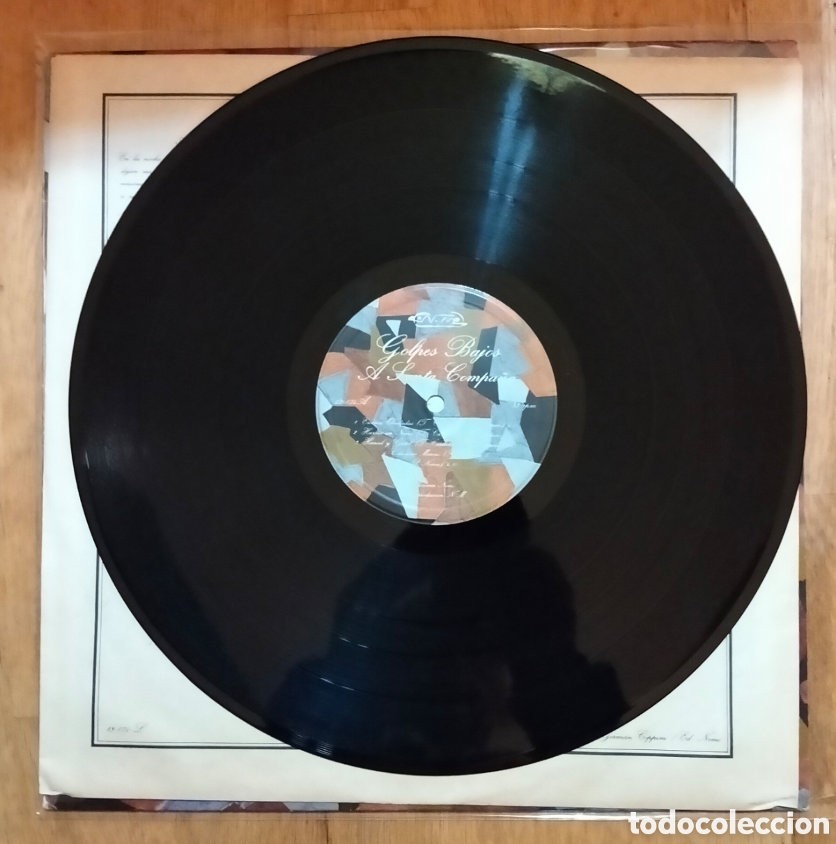 Discos de vinilo: GOLPES BAJOS &rdquo;A SANTA COMPA&Ntilde;A&rdquo; VINILO - Foto 4