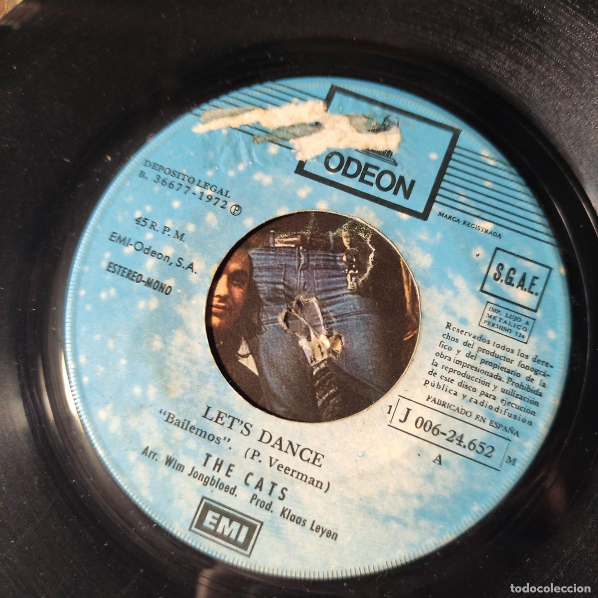 Discos de vinilo: The Cats . Lets Dance/ I DonT Know ** SINGLE EMI** JUANI - Foto 3