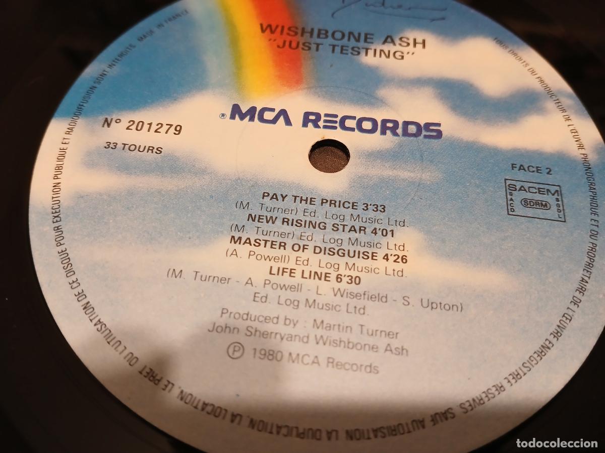 Discos de vinilo: WISHBONE ASH -JUST TESTING- (1980) LP DISCO VINILO - Foto 2
