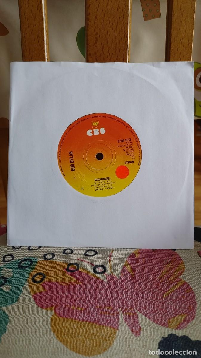 Discos de vinilo: BOB DYLAN-SINGLE MOZAMBIQUE - Foto 1