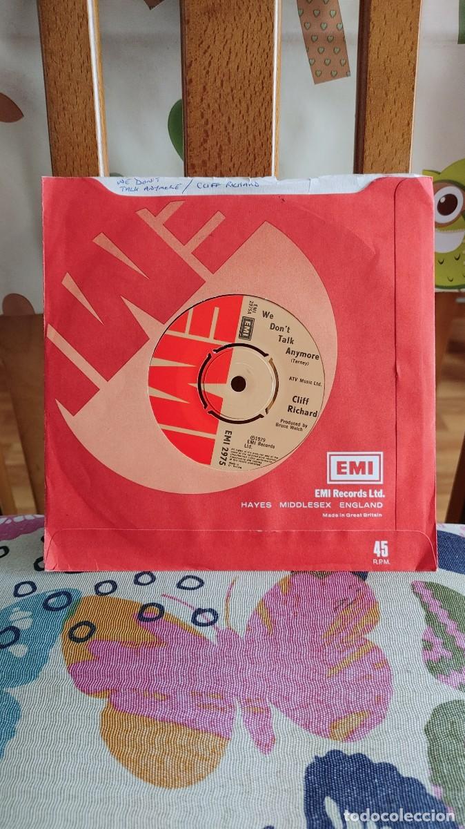 Discos de vinilo: CLIFF RICHARD-SINGLE COUNT ME OUT - Foto 2
