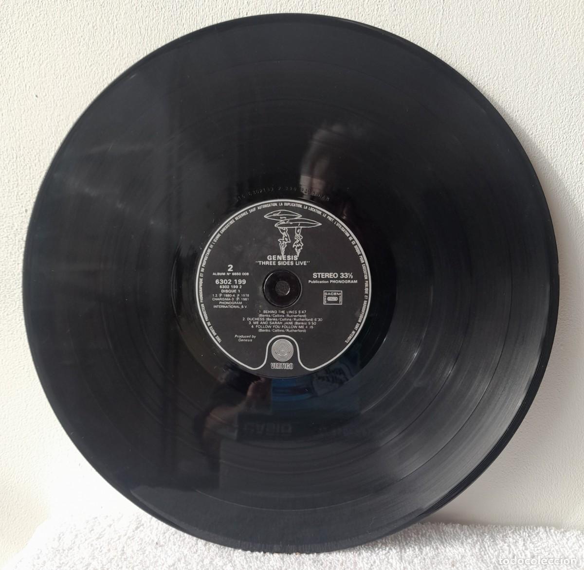 Discos de vinilo: ROCK-G&eacute;nesis. Three Sides Live. A&ntilde;o 1982 - Foto 6