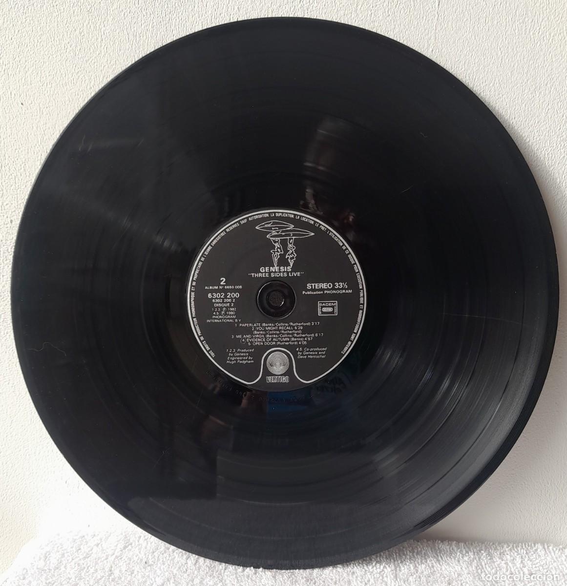 Discos de vinilo: ROCK-G&eacute;nesis. Three Sides Live. A&ntilde;o 1982 - Foto 8