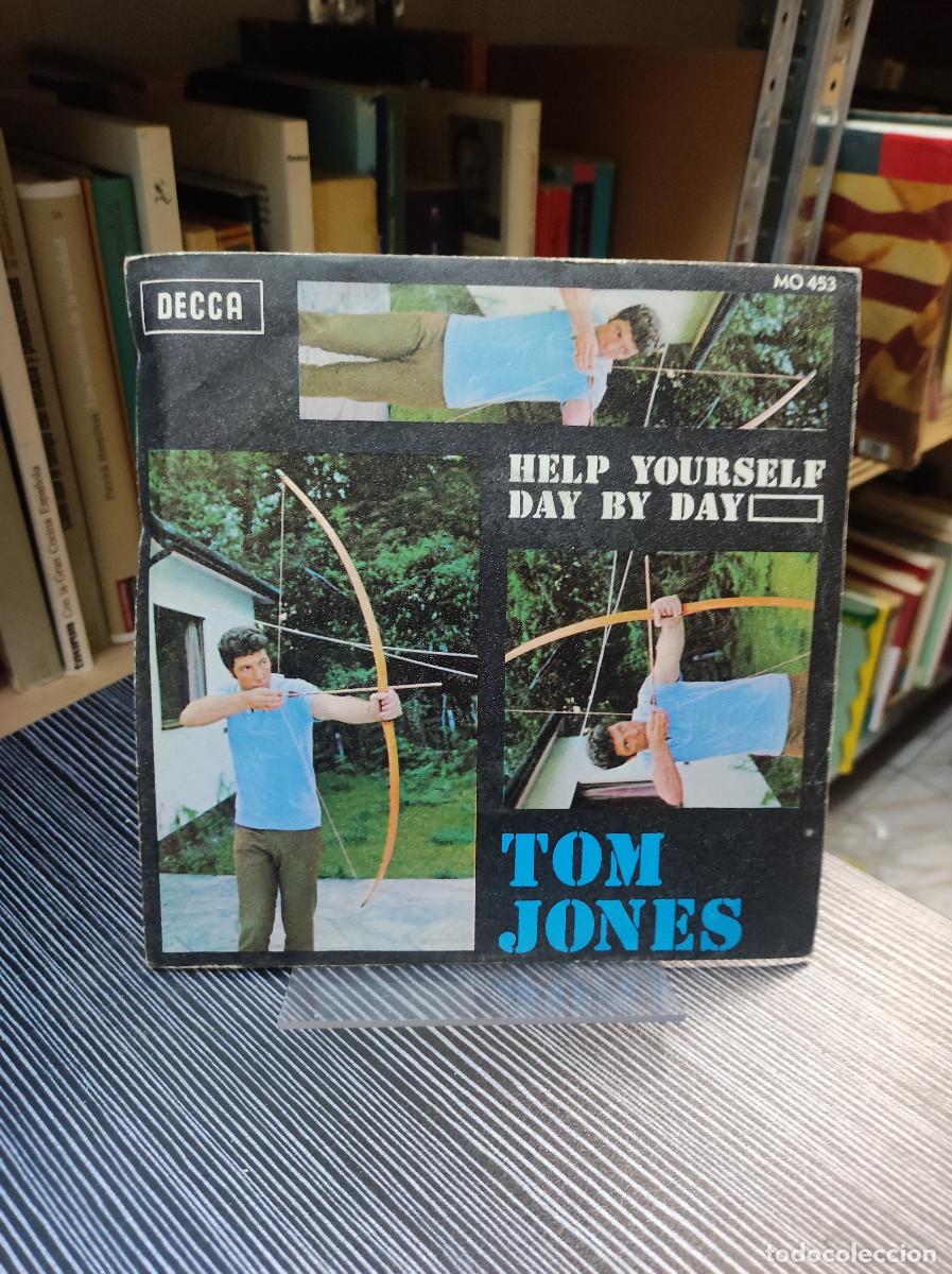 Discos de vinilo: Tom Jones &ndash; Help Yourself / Day By Day - Foto 1