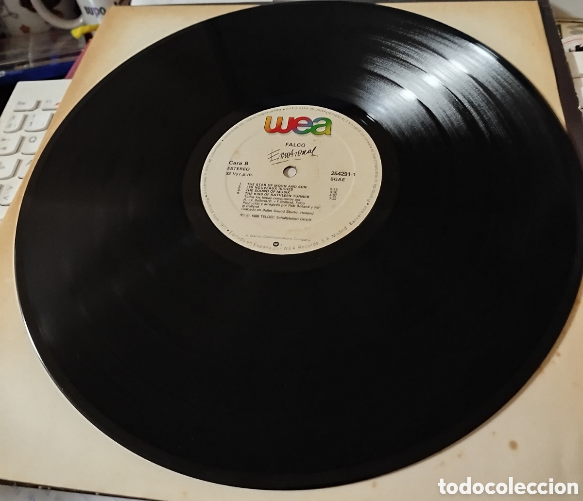 Discos de vinilo: Falco - Emotional. Edici&oacute;n espa&ntilde;ola - Foto 2