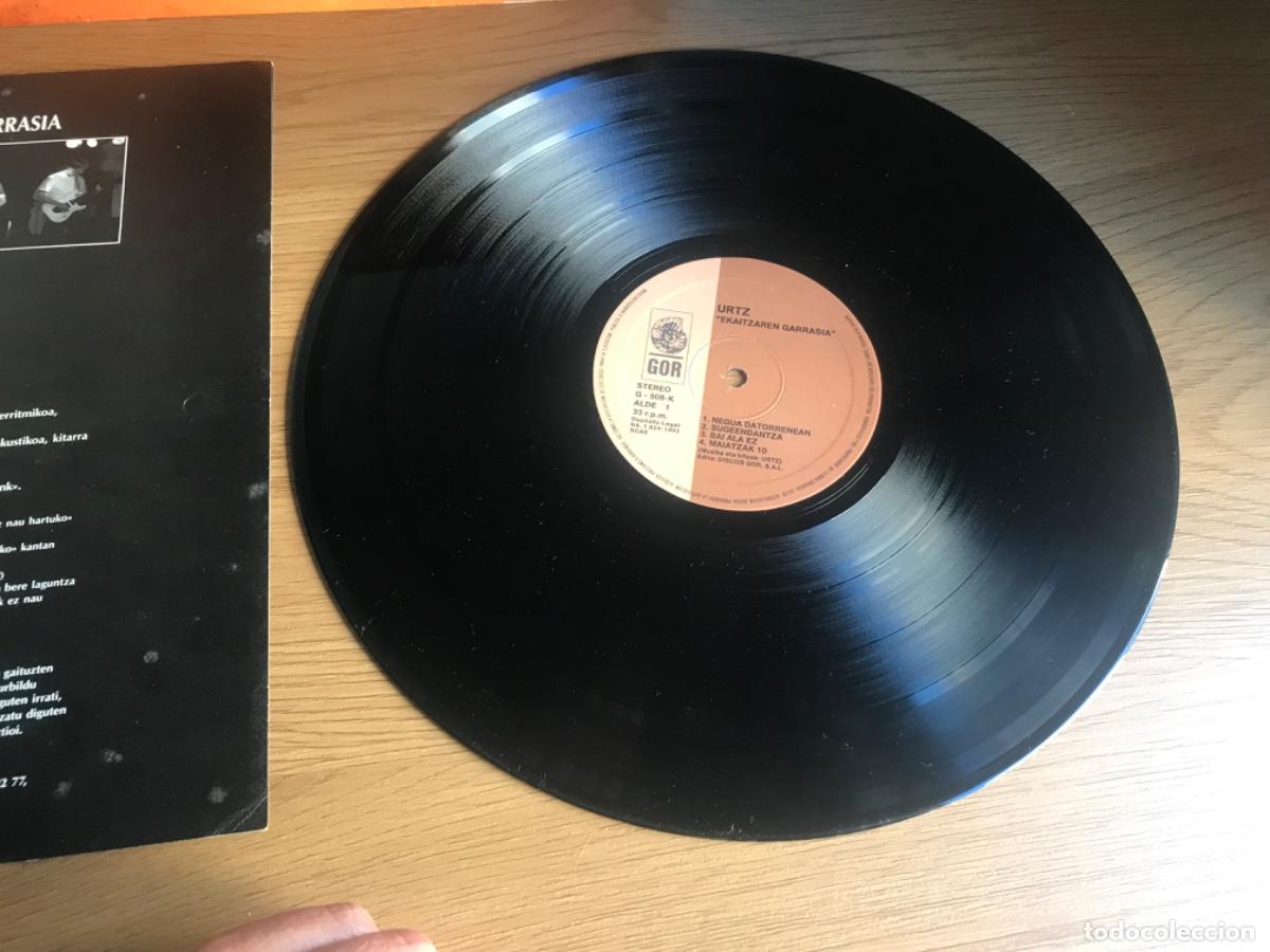 Discos de vinilo: LP Urtz- Ekaitzaren garrasia - Foto 4