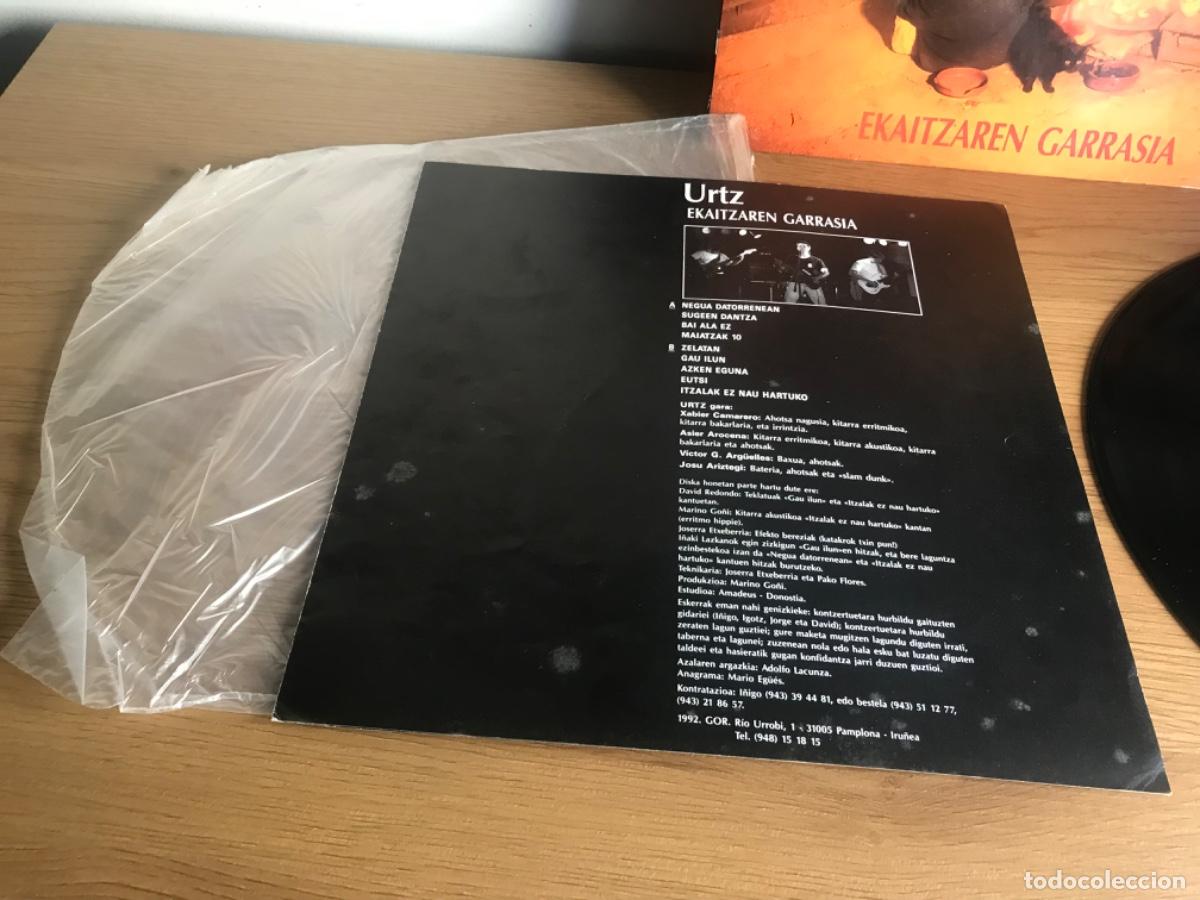 Discos de vinilo: LP Urtz- Ekaitzaren garrasia - Foto 5