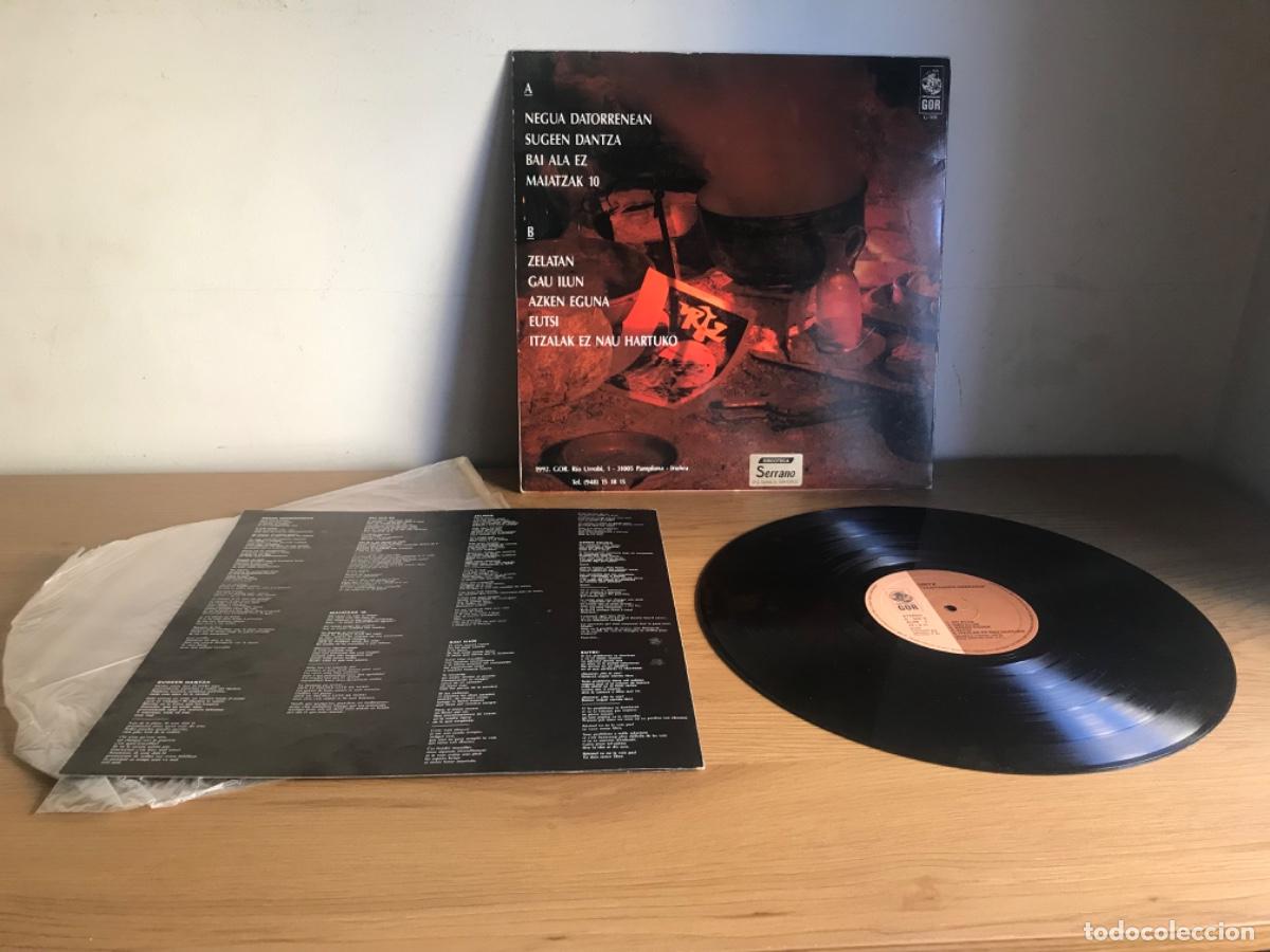 Discos de vinilo: LP Urtz- Ekaitzaren garrasia - Foto 7