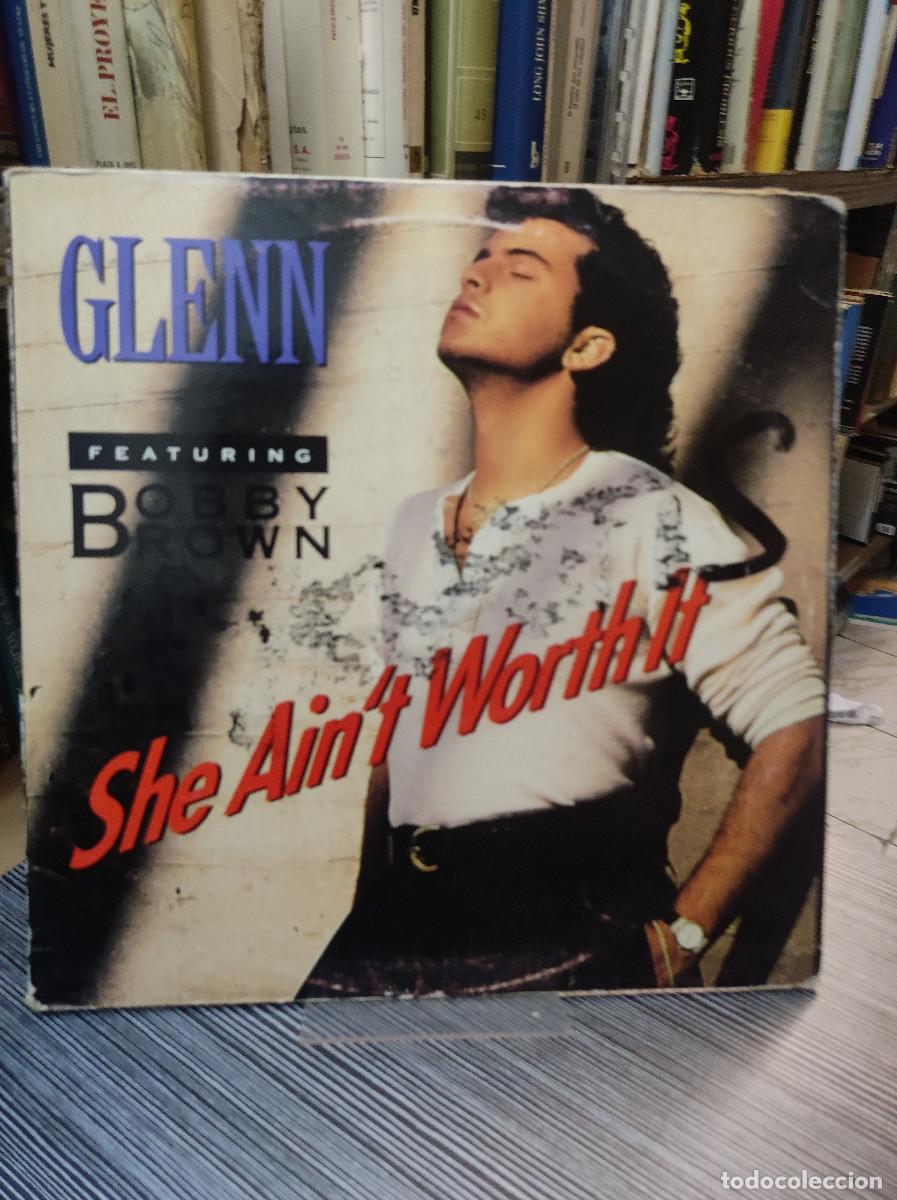 Discos de vinilo: Glenn Medeiros Featuring Bobby Brown &ndash; She Aint Worth It - Foto 1