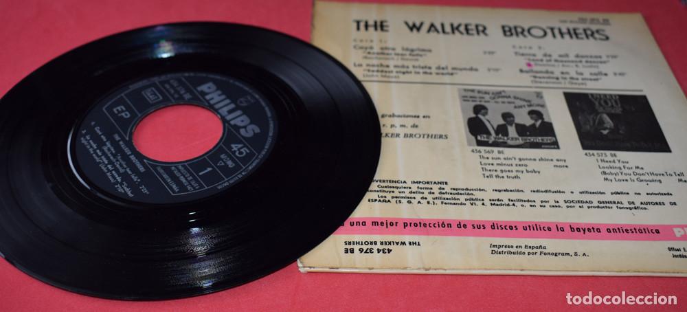 Discos de vinilo: THE WALKER BROTHERS - ANOTHER TEAR FALLS - EP DE 1966 - Foto 5