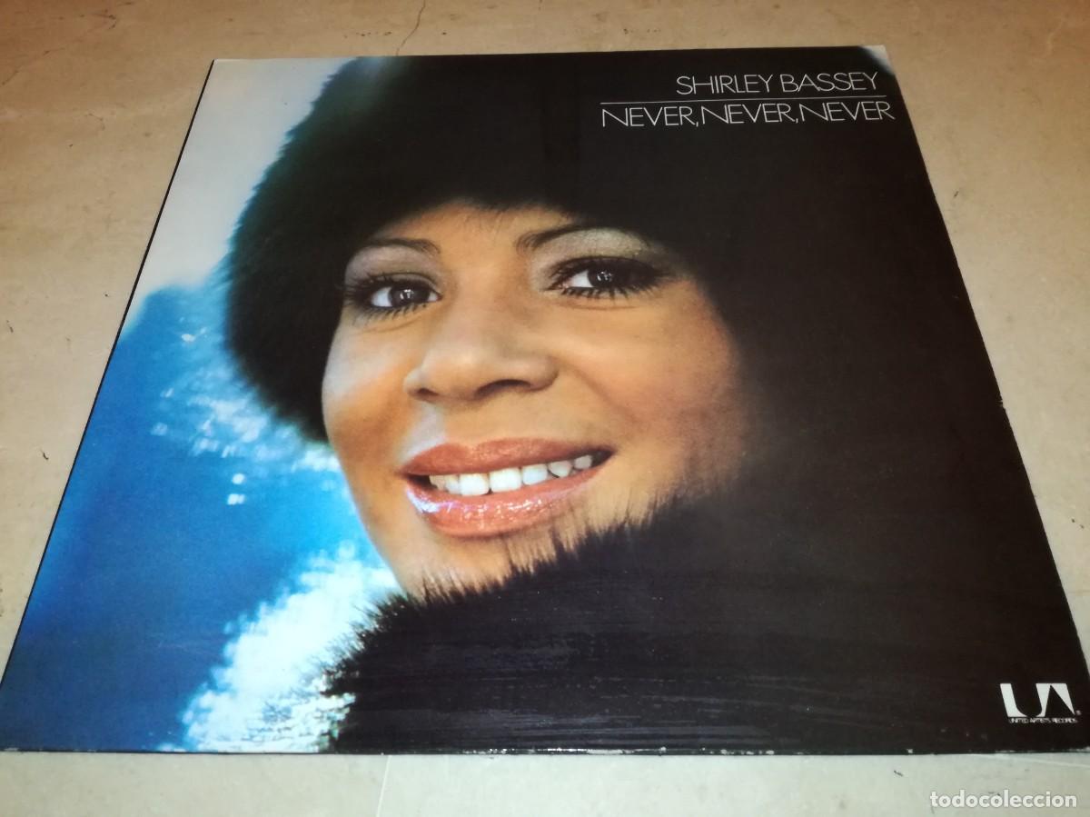 Discos de vinilo: SHIRLEY BASSEY-NEVER, NEVER, NEVER-GATEFOLD-ORIGINAL ESPA&Ntilde;OL 1977 - Foto 1