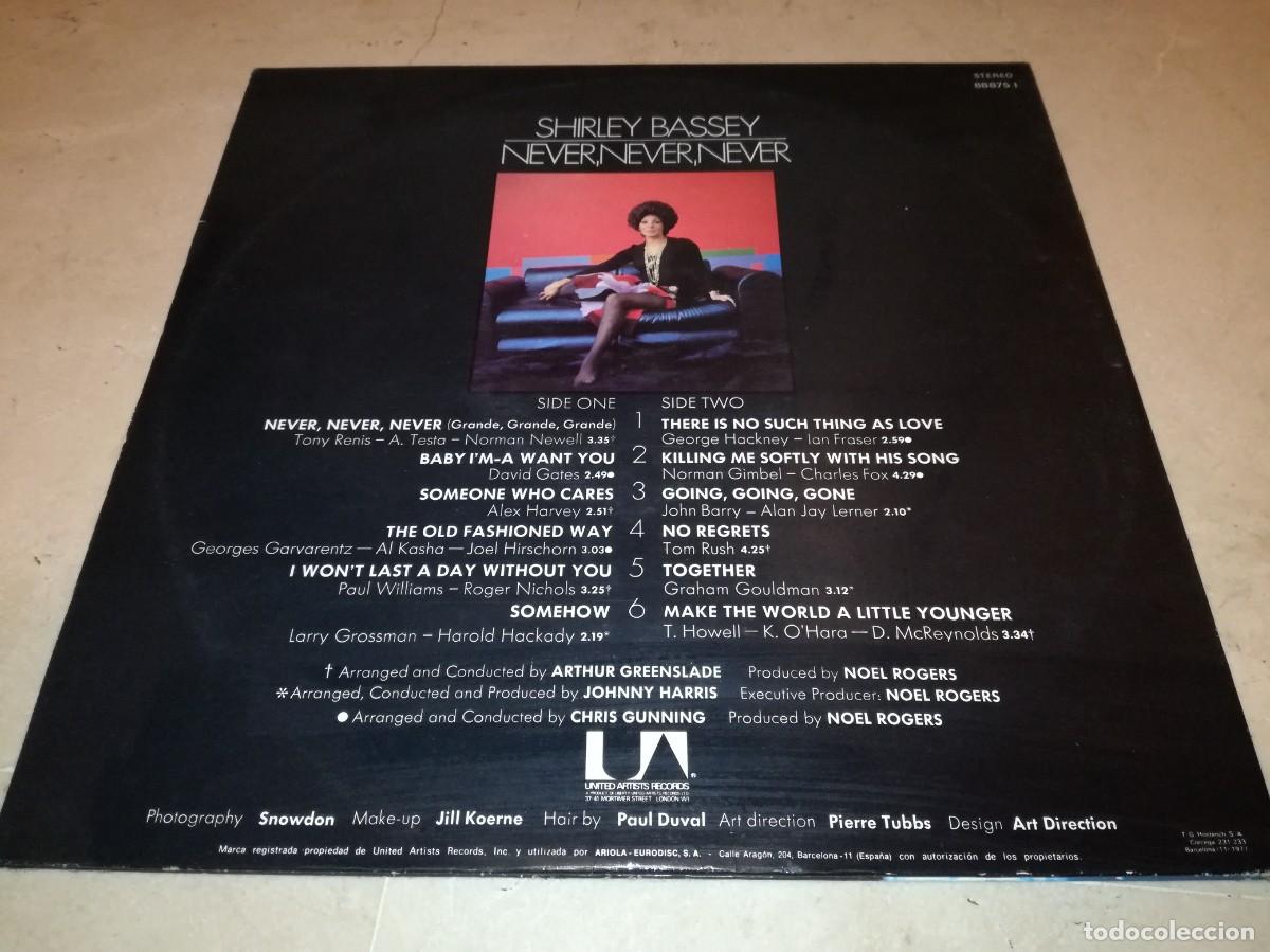 Discos de vinilo: SHIRLEY BASSEY-NEVER, NEVER, NEVER-GATEFOLD-ORIGINAL ESPA&Ntilde;OL 1977 - Foto 2