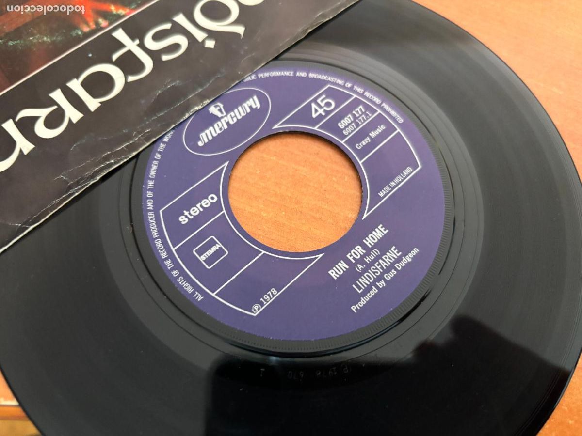 Discos de vinilo: LINDISFARNE (RUN FOR HOME) SINGLE 1978 (EPI6) - Foto 2
