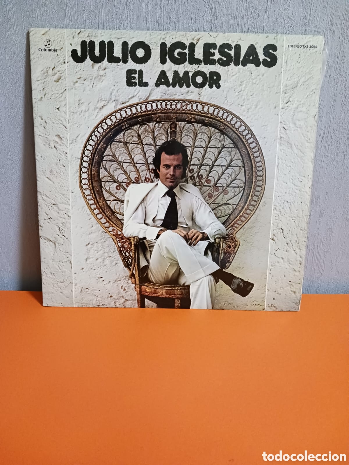 Discos de vinilo: JULIO IGLESIAS &rdquo; EL AMOR&rdquo;. LP de vinilo. Funciona - Foto 3