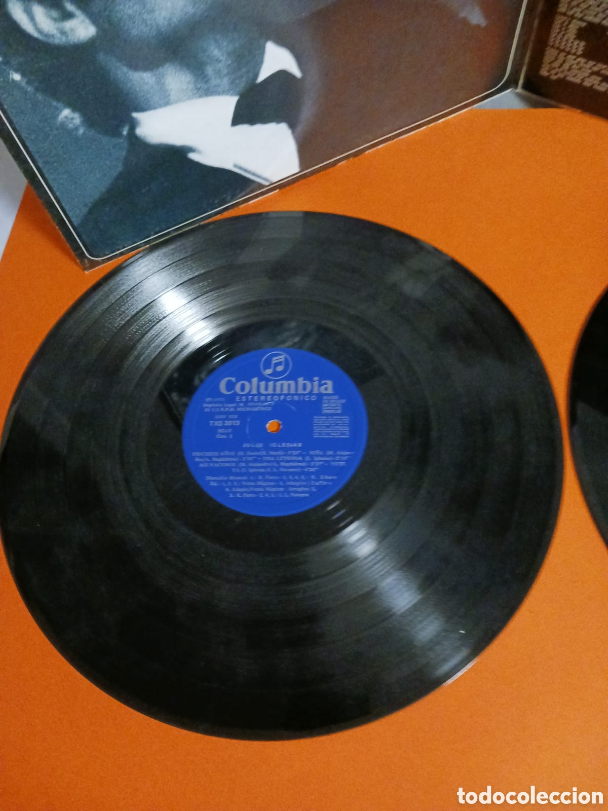 Discos de vinilo: JULIO IGLESIAS &rdquo; EL AMOR&rdquo;. LP de vinilo. Funciona - Foto 6