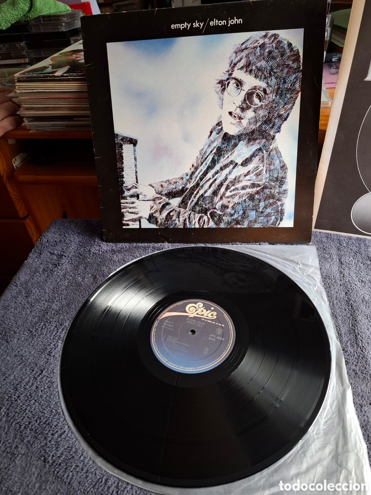 Discos de vinilo: Elton John - Empty Sky, Epic, Cbs, 1977. - Foto 2
