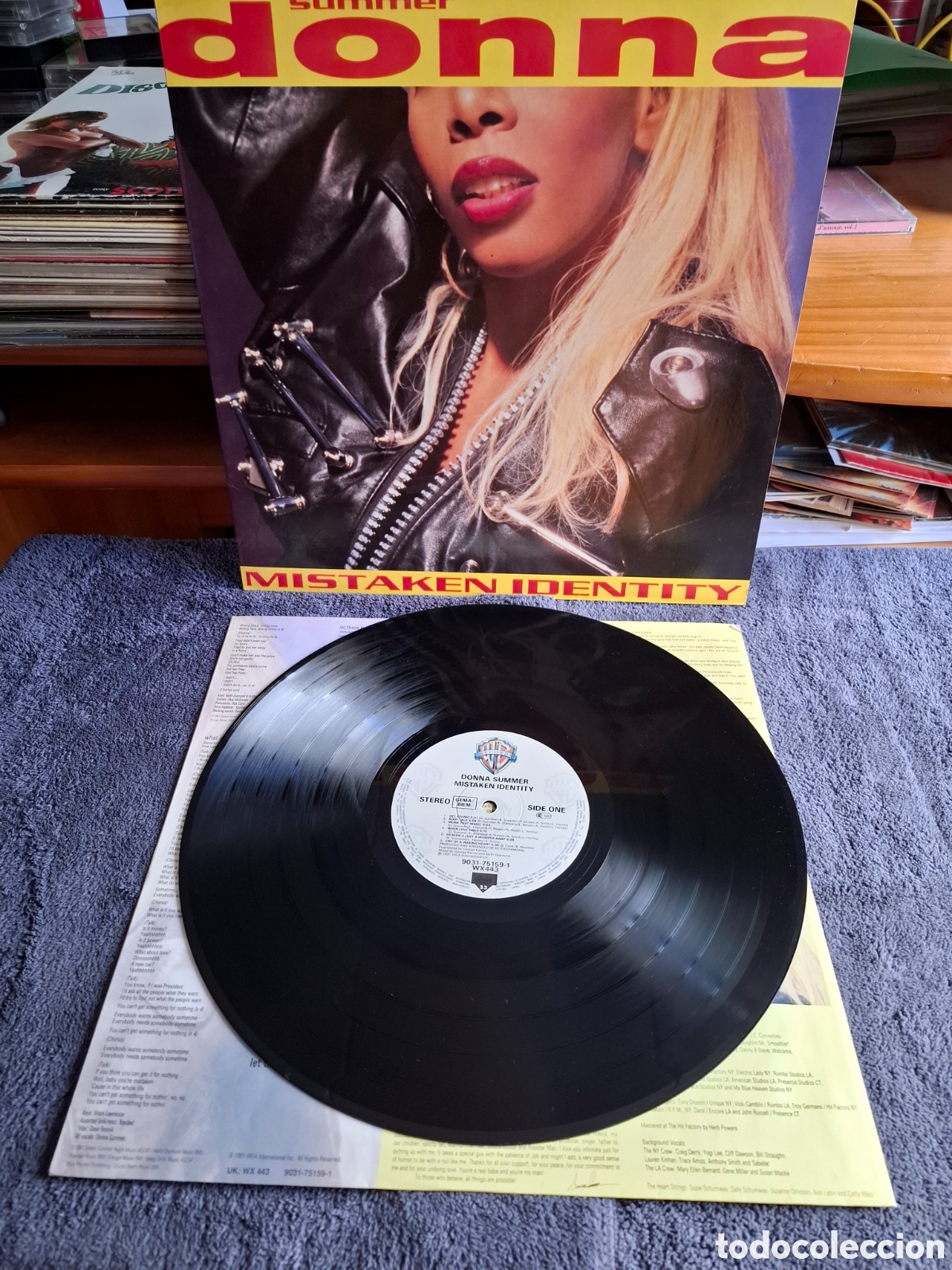 Discos de vinilo: Donna Summer - Mistaken Identity, Wea, 1991. - Foto 2