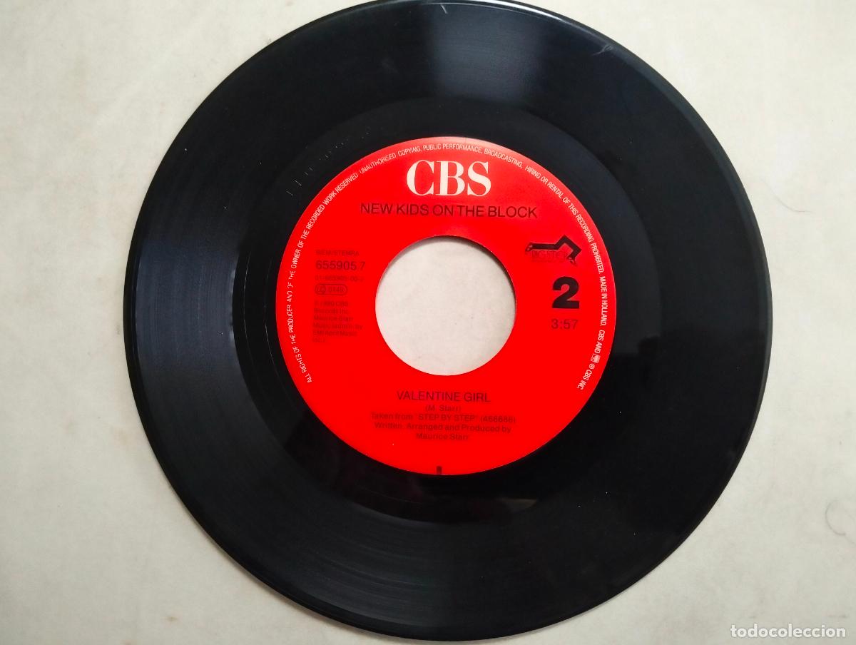 Discos de vinilo: DISCO SINGLE, NEW KID ON THE BLOCK - STEP BY STEP - Foto 4