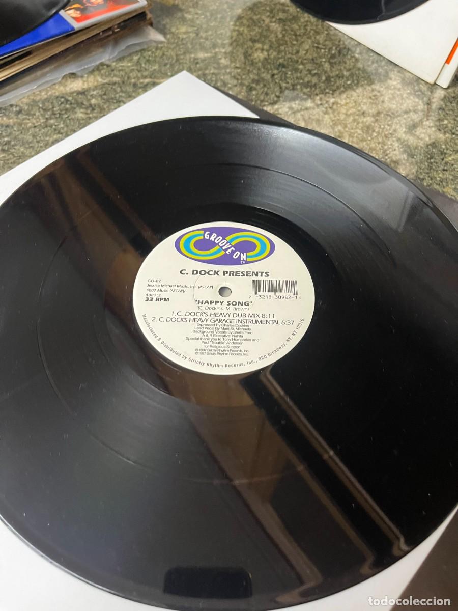 Discos de vinilo: C. Dock Happy Song Maxi - Foto 2