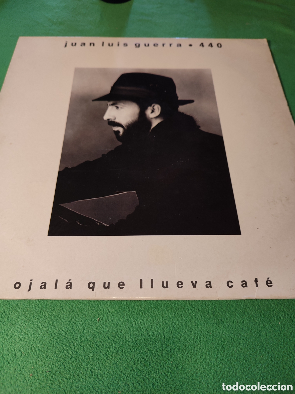 Vinyl records: Juan Luis Guerra - 440 Ojal&aacute; que llueva caf&eacute;