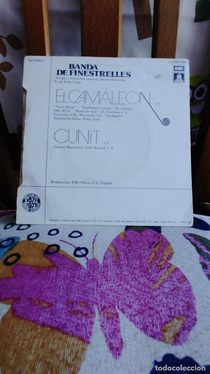 Discos de vinilo: BANDA DE FINESTRELLES-SINGLE EL CAMALEON - Foto 2