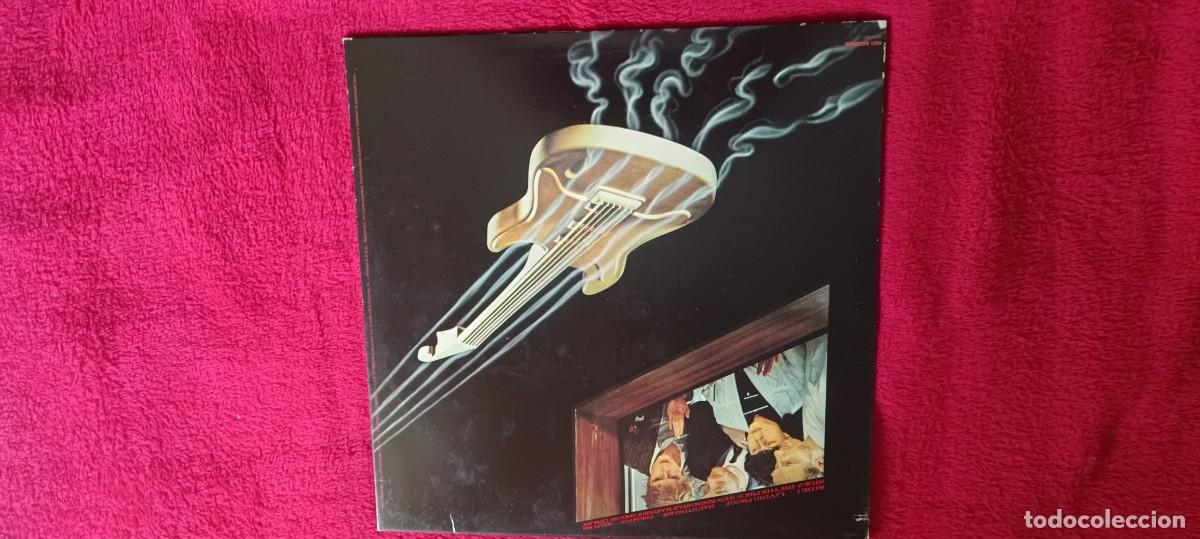 Discos de vinilo: // Wishbone Ash &ndash; Just Testing - MCA USA 1980 - Foto 2