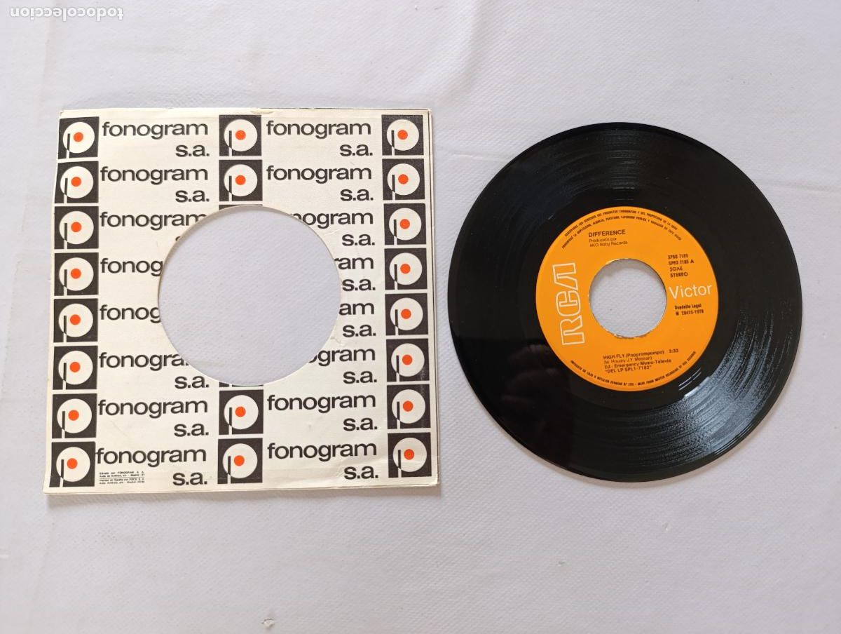 Discos de vinilo: SINGLE DIFFERENCE - HIGH FLY / SHAKE THAT GROOVY THING - DISCO VINILO (X2) - Foto 2