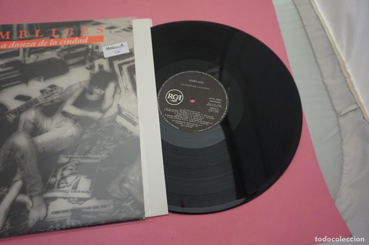Discos de vinilo: LP - COMPLICES - LA DANZA DE LA CIUDAD - Foto 2
