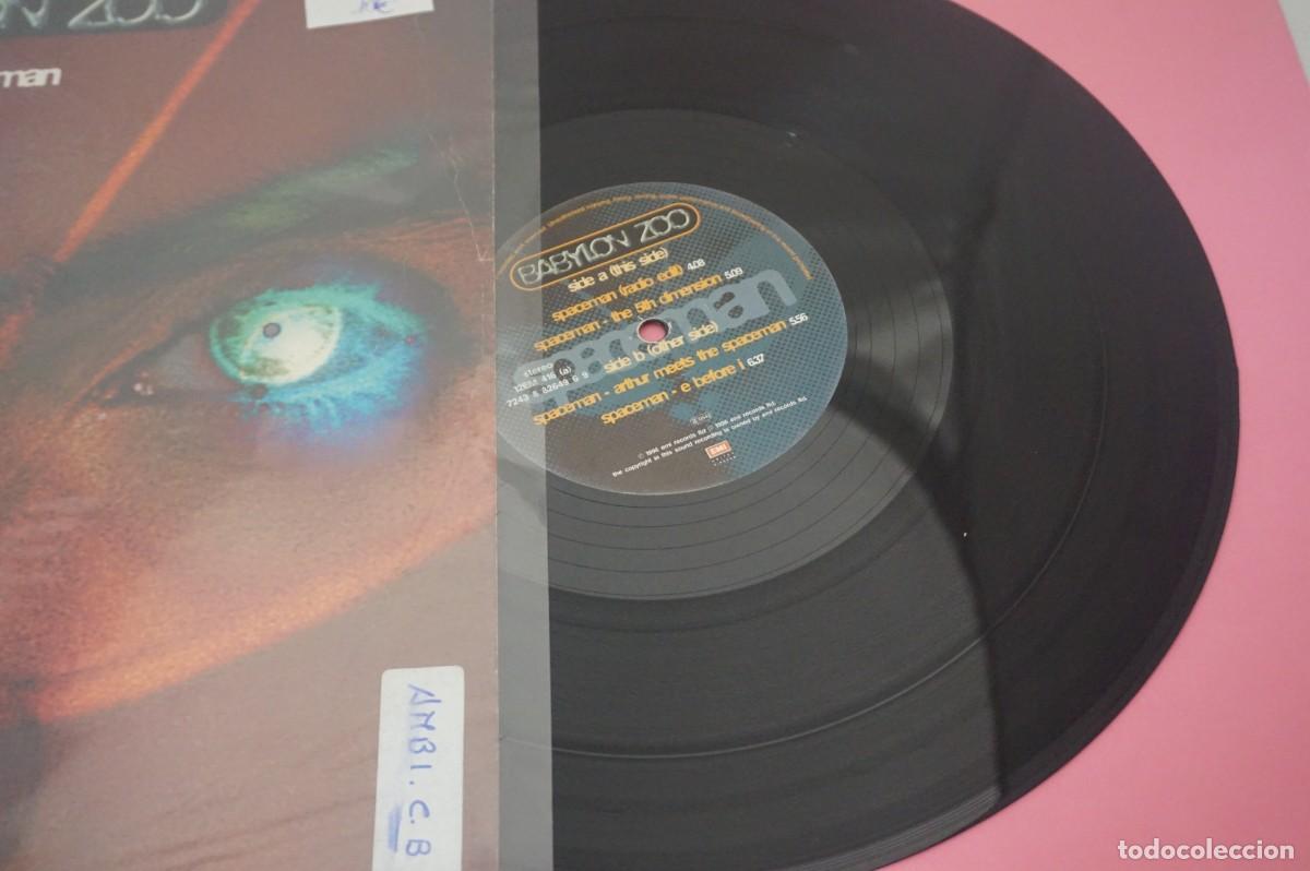 Discos de vinilo: MAXI SINGLE - BABYLON ZOO - SPACEMAN - Foto 2